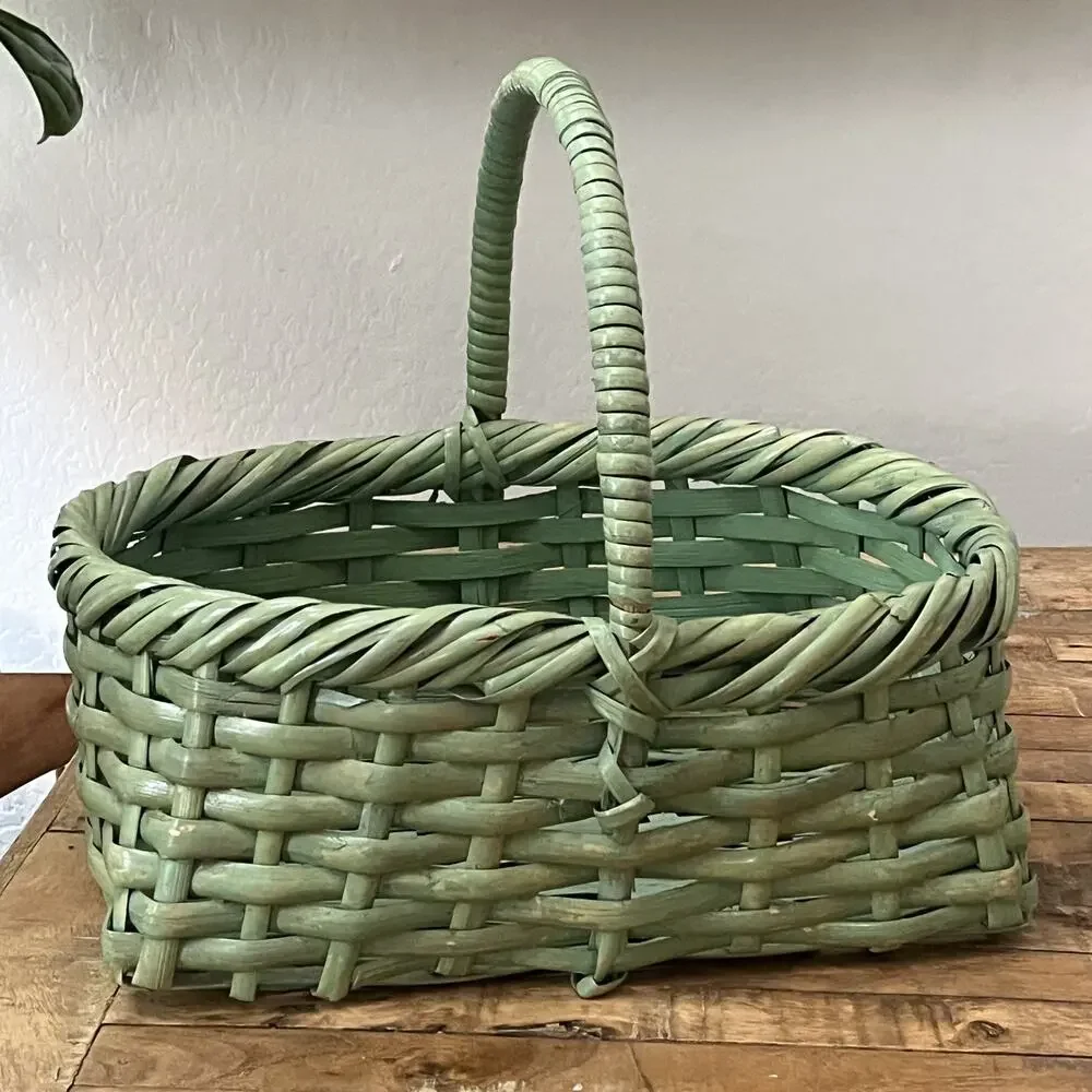 Vintage Handwoven Wicker Gathering Harvest Basket 17